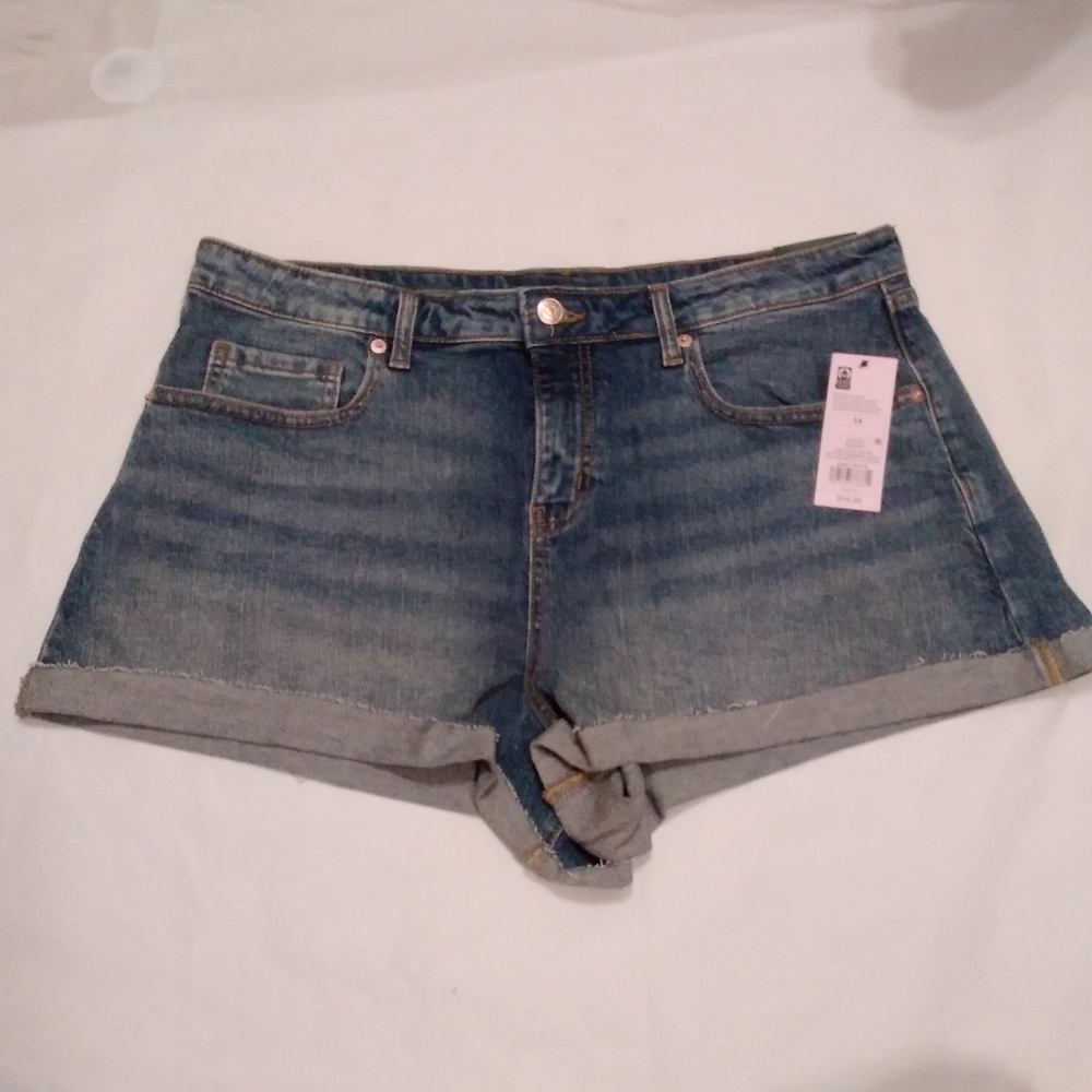 NWT Wild Fable 14 High Rise Rolled Cuff Shorts